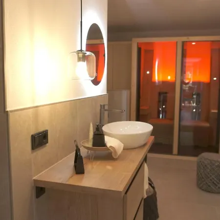 Reitemann Apartment *